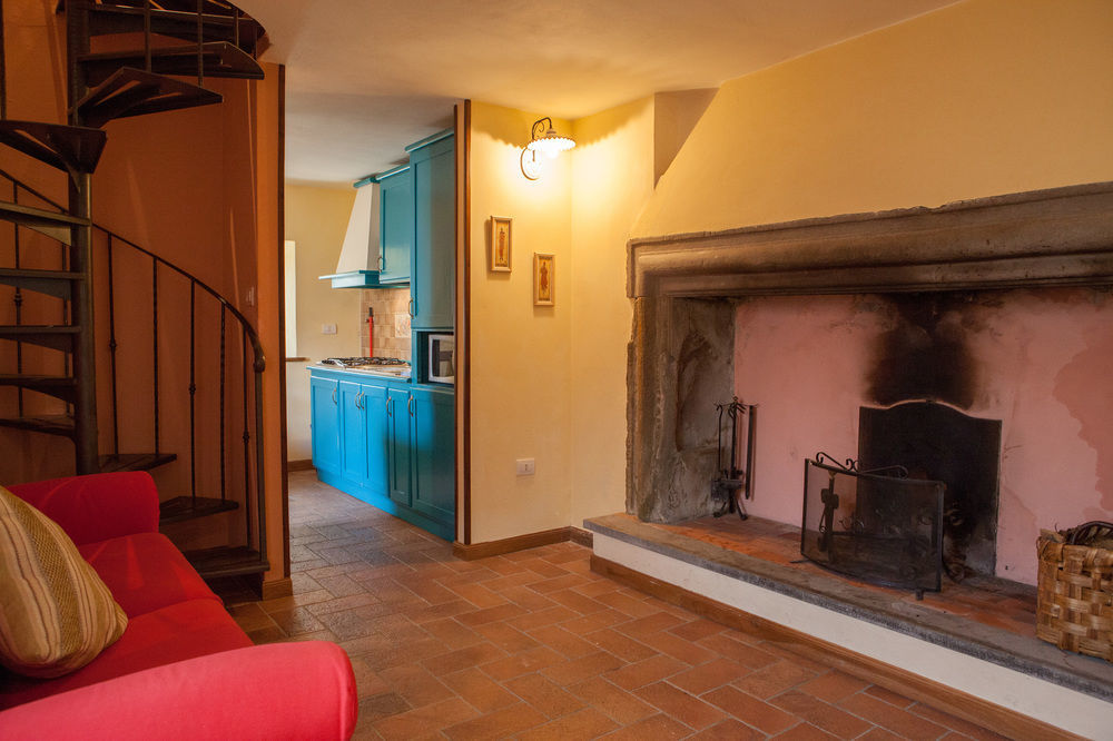 Borgo Dei Corsi Holiday House Реджиолло Экстерьер фото