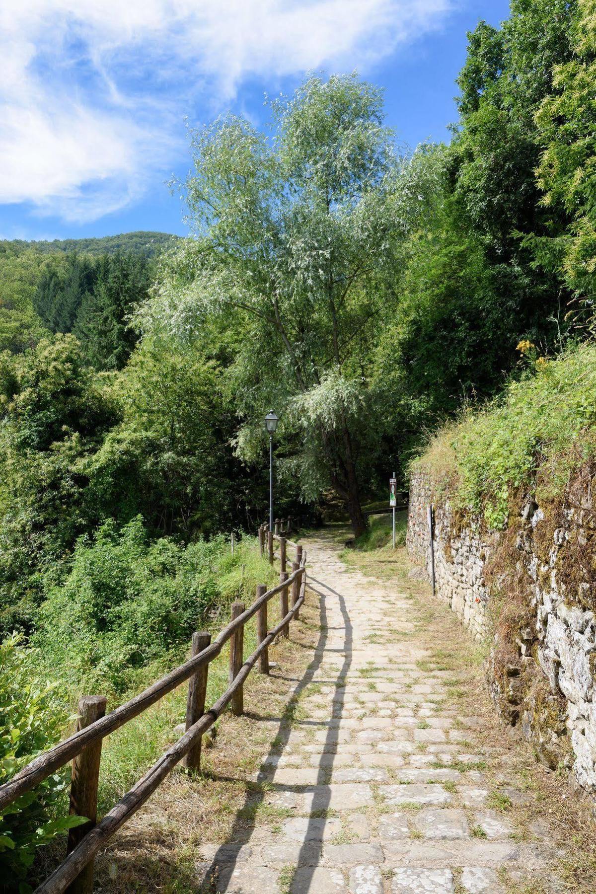 Borgo Dei Corsi Holiday House Реджиолло Экстерьер фото