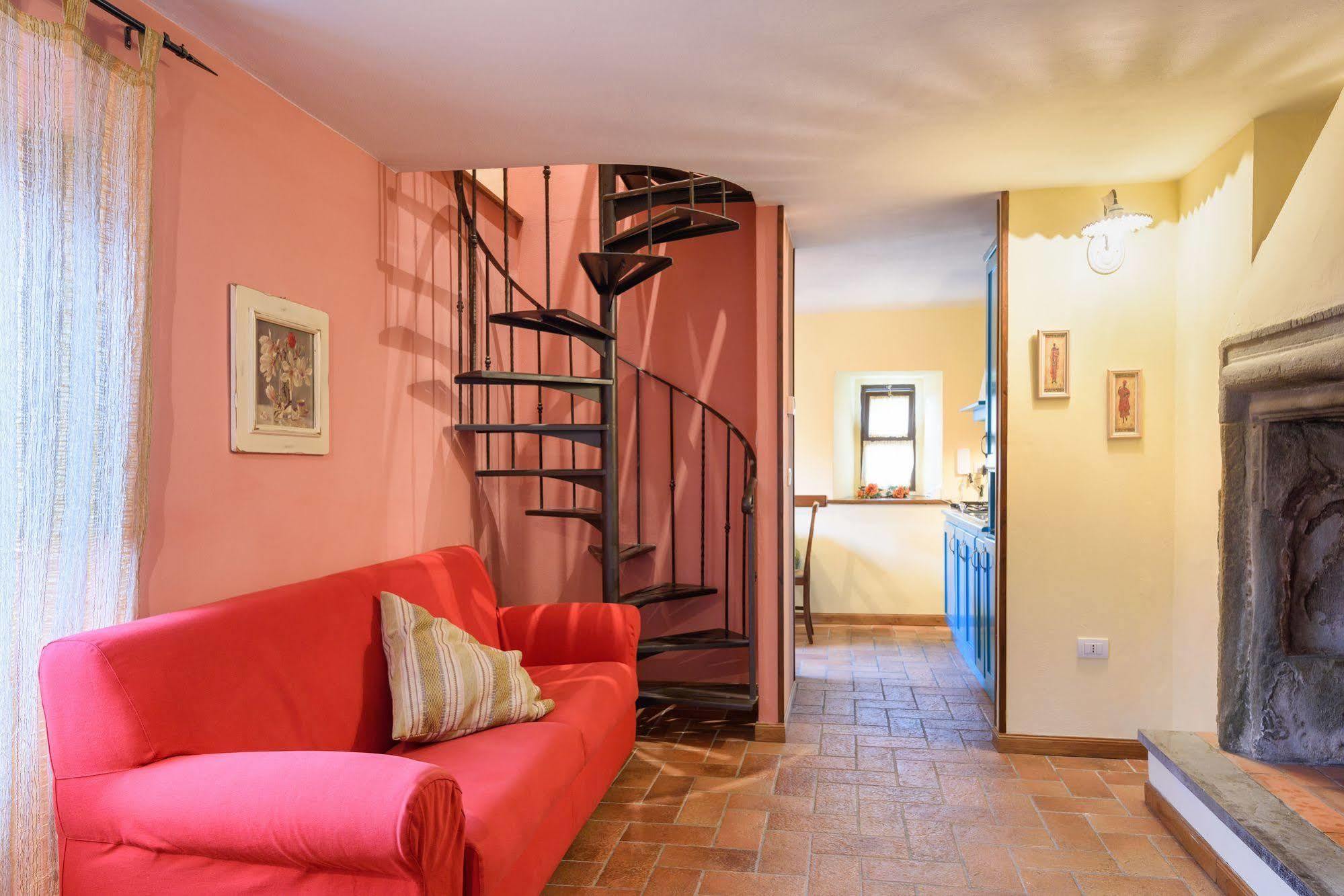 Borgo Dei Corsi Holiday House Реджиолло Экстерьер фото