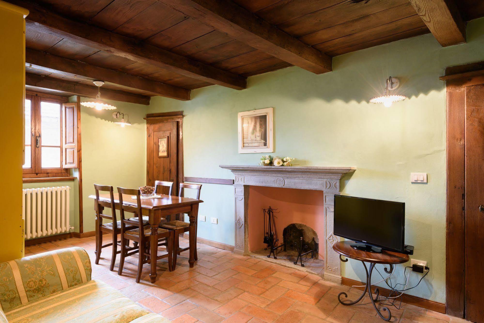 Borgo Dei Corsi Holiday House Реджиолло Экстерьер фото